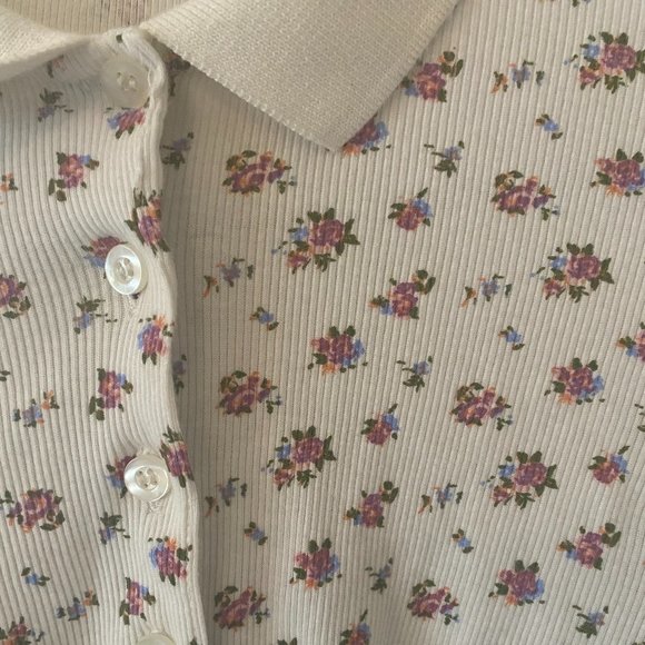 Long Sleeve Button Up Floral Top - ACCEPTING OFFERS - Picture 3 of 3